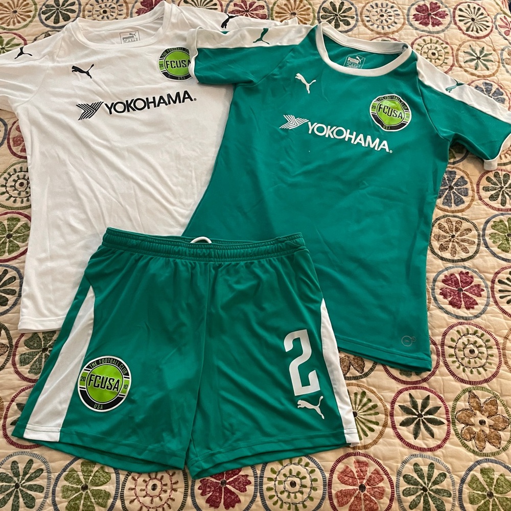 Puma Green and White Girl’s or Women’s Soccer Kit, Size Women’s M